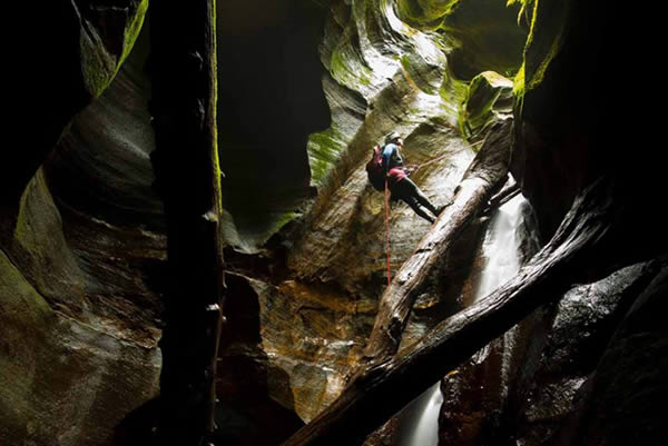 canyoning blue mountains